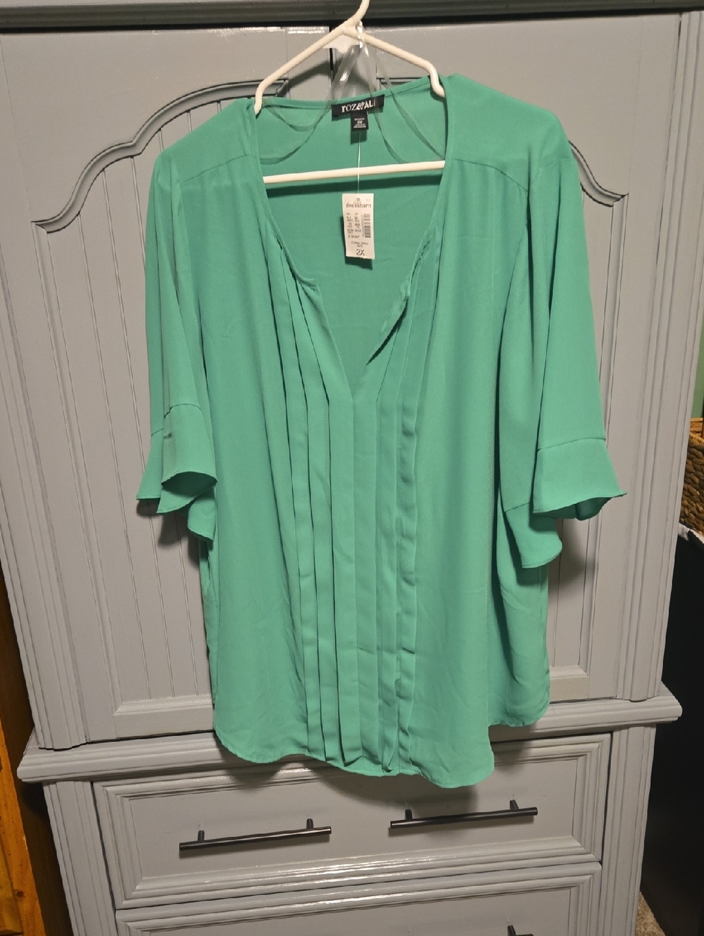 Roz & Ali Seafoam Pleated V-Neck Blouse